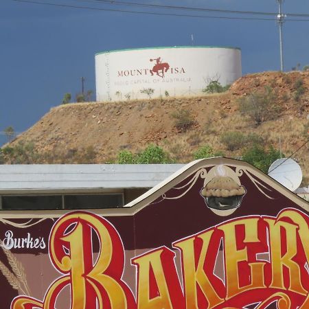 Burke & Wills Mt Isa Motel Mount Isa Buitenkant foto