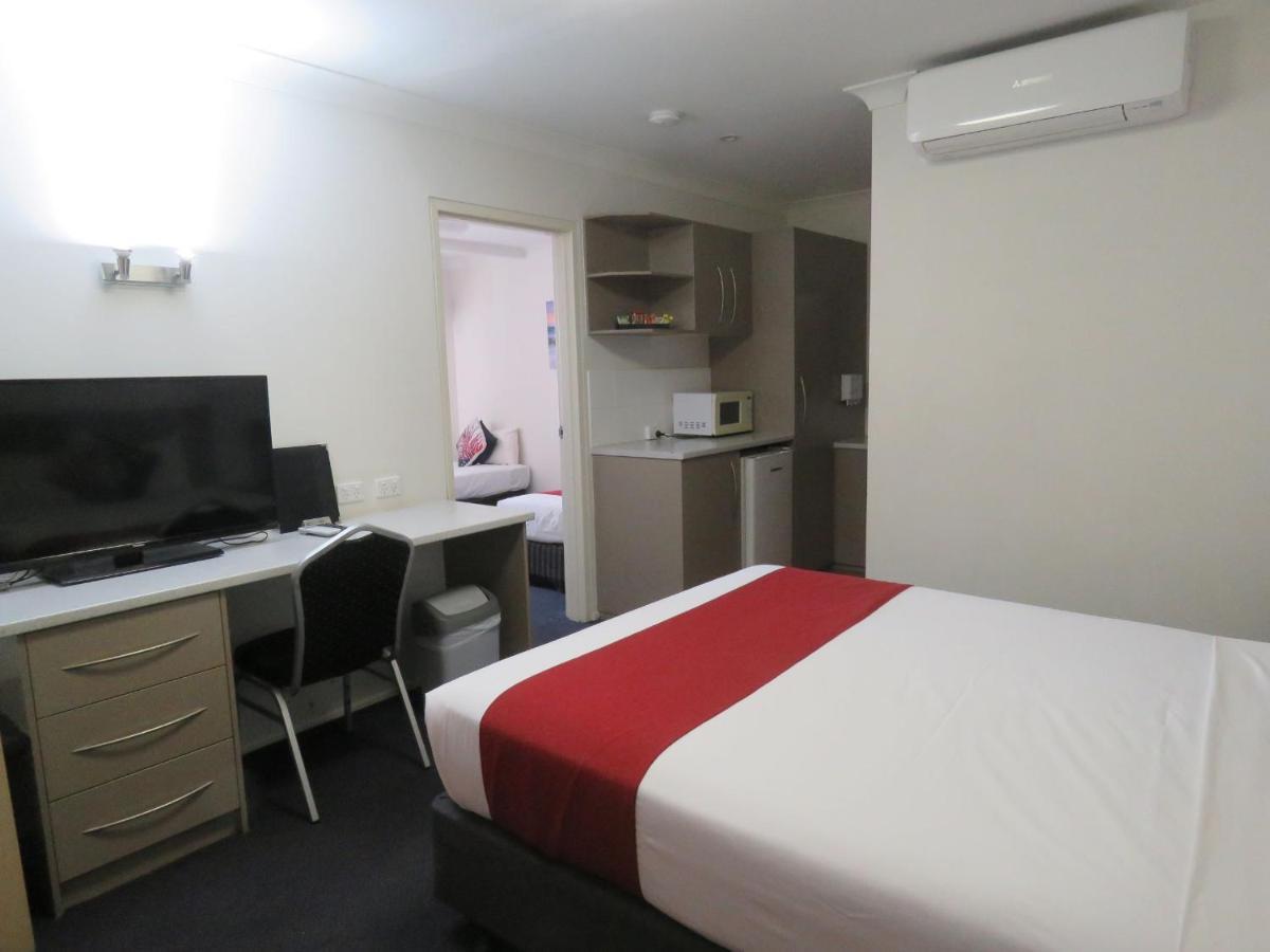 Burke & Wills Mt Isa Motel Mount Isa Buitenkant foto