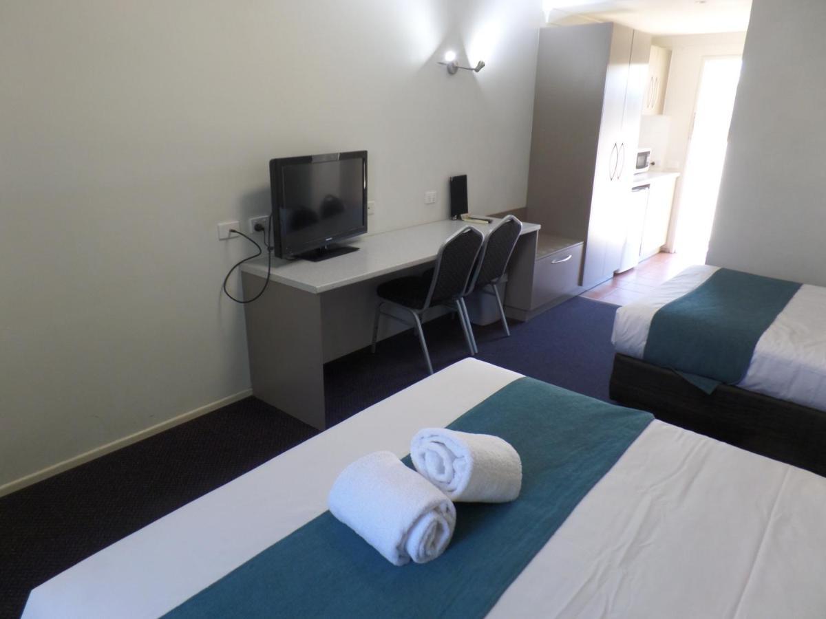 Burke & Wills Mt Isa Motel Mount Isa Buitenkant foto