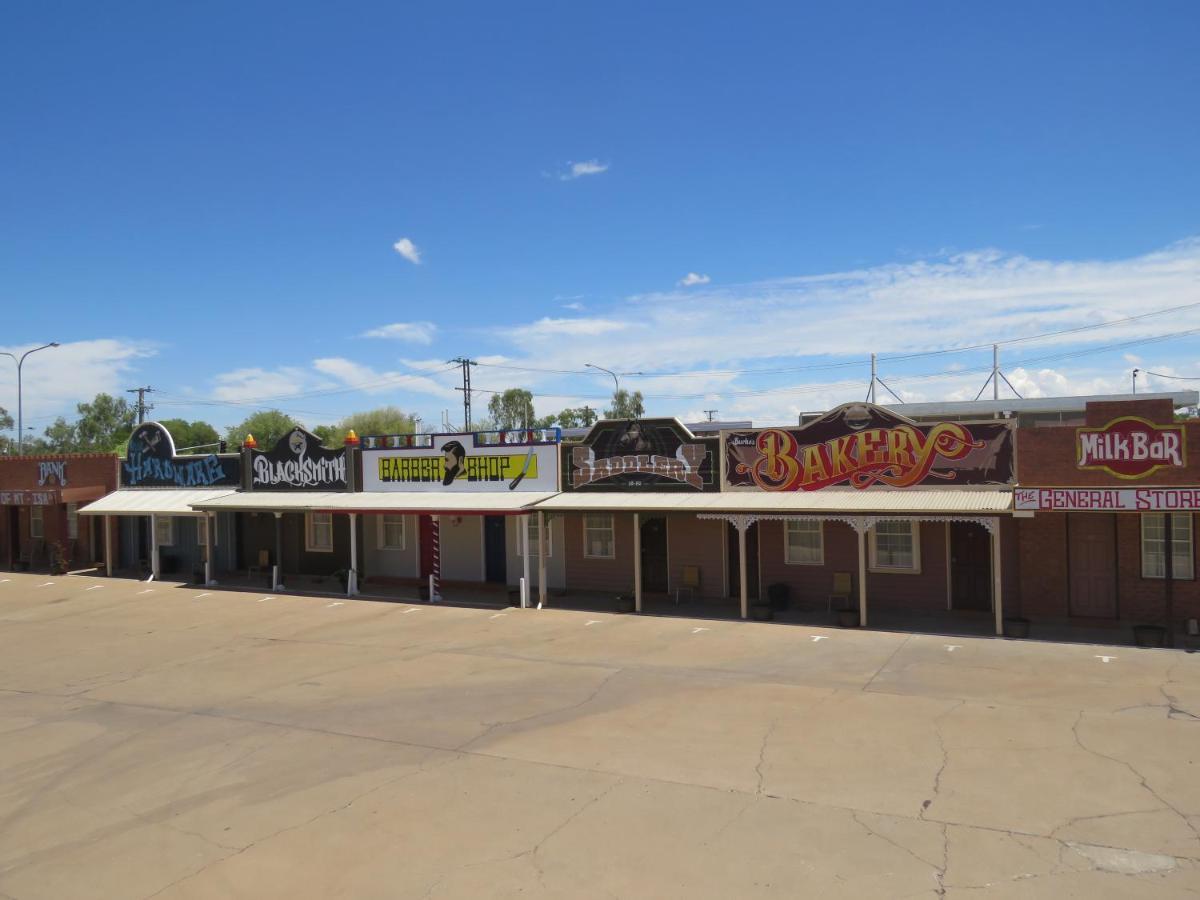 Burke & Wills Mt Isa Motel Mount Isa Buitenkant foto